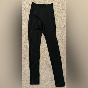 Girlfriend Collective leggings in black, size XS